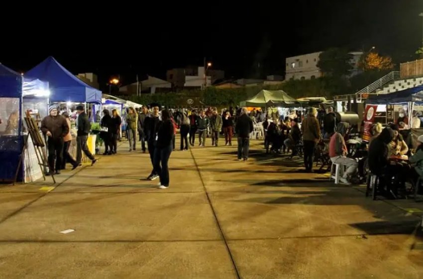 HOJE TEM FEIRA NOTURNA NO PARQUE SANTA MARIA