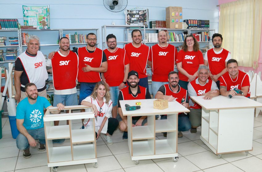 PARCERIA ENTRE PREFEITURA E SKY GARANTE REVITALIZAÇÃO DE BIBLIOTECAS DAS ESCOLAS MUNICIPAIS