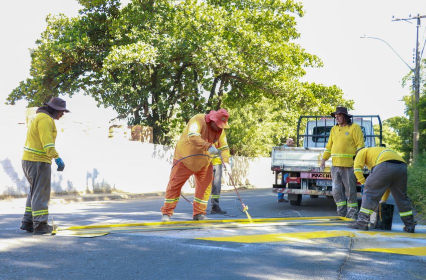 REVITALIZAÇÃO DE LOMBADAS É REALIZADA NAS PRINCIPAIS VIAS DE JAGUARIÚNA