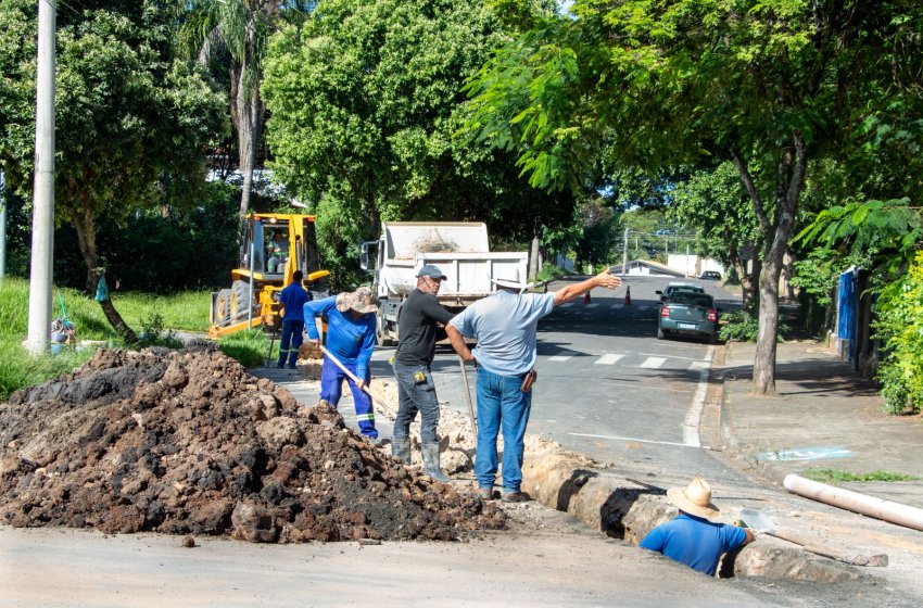 SAAEJA REALIZA TROCA DE REDE DE ESGOTO NO BAIRRO NOVA JAGUARIÚNA