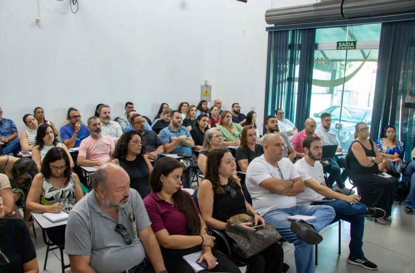 JAGUARIÚNA INAUGURA ESCOLA DE GESTÃO PÚBLICA PARA FORTALECER TRANSPARÊNCIA E EFICIÊNCIA