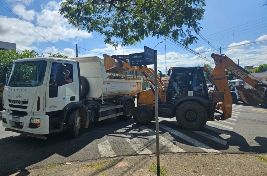 PREFEITURA REALIZA RETIRADA DE ENTULHO E GALHOS NESTA QUARTA