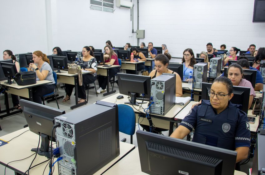 PREFEITURA CONCLUI CURSO PARA IMPLANTAÇÃO DO PROJETO ‘JAGUARIÚNA SEM PAPEL’