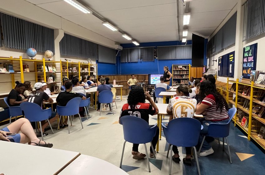 PREFEITURA DE JAGUARIÚNA REALIZA PROGRAMA DE COMBATE À DENGUE NAS ESCOLAS