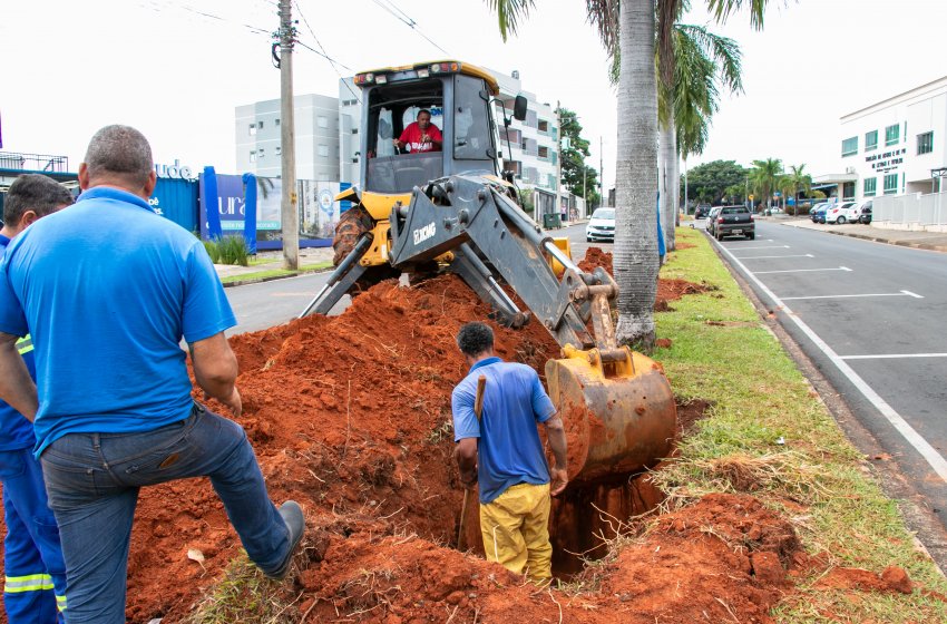 NOVA ADUTORA DARÁ MAIOR EFICIÊNCIA DE ABASTECIMENTO AO RESERVATÓRIO DO JARDIM DOS IPÊS