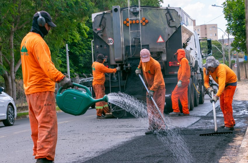 PREFEITURA REALIZA OPERAÇÃO TAPA-BURACOS NESTA SEXTA