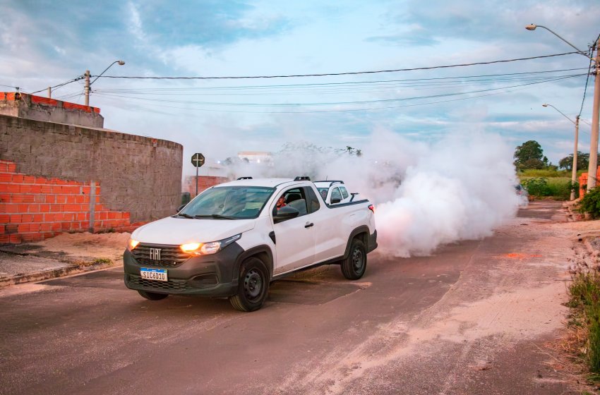 SAÚDE REALIZA NEBULIZAÇÃO CONTRA A DENGUE EM VÁRIOS BAIRROS NESTA SEGUNDA