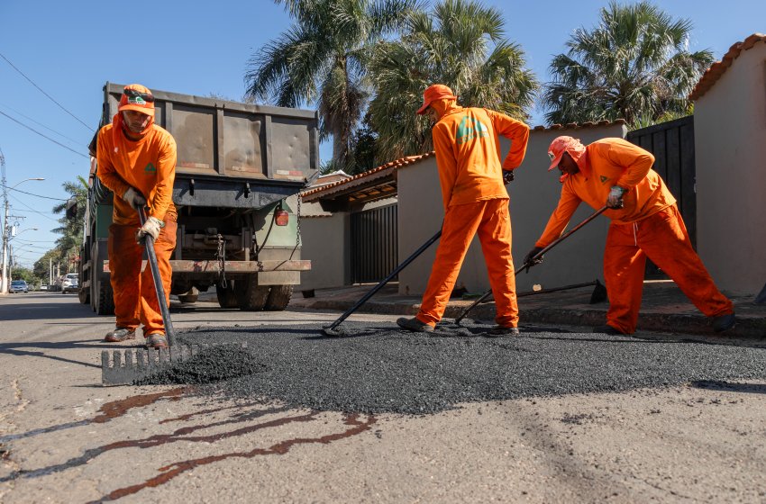 PREFEITURA REALIZA OPERAÇÃO TAPA-BURACOS NESTA TERÇA