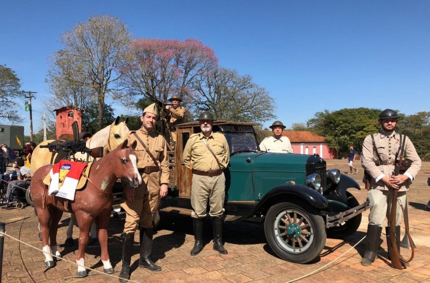 EVENTO EM JAGUARIÚNA MARCA O 9 DE JULHO COM ENCENAÇÃO DOS ÚLTIMOS MOMENTOS DA REVOLUÇÃO DE 1932