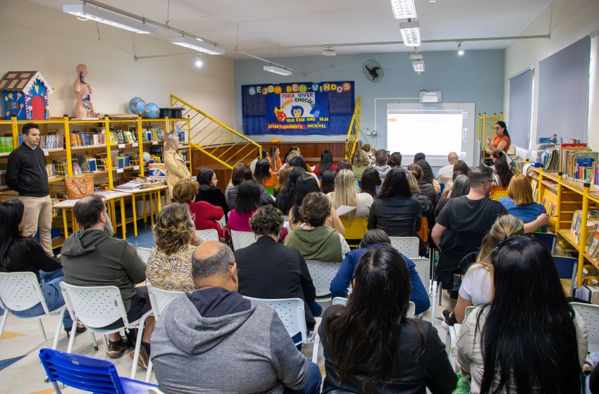 EDUCAÇÃO DE JAGUARIÚNA PROMOVE CAPACITAÇÃO PARA RETORNO ÀS AULAS
