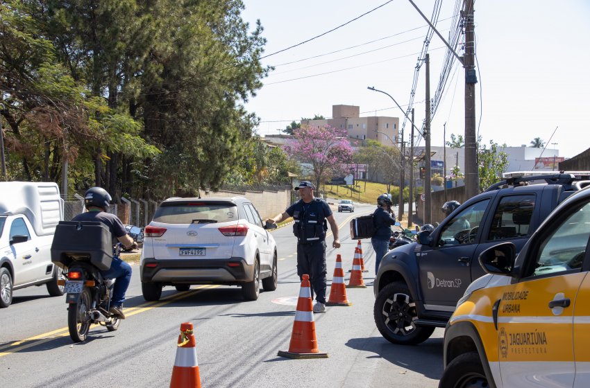 NOVA AÇÃO DE FISCALIZAÇÃO DE TRÂNSITO FOI REALIZADA NA RUA MARANHÃO 