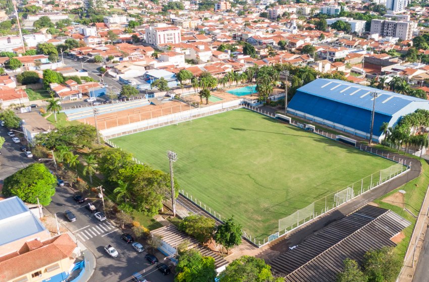 DEFINIDOS OS SEMIFINALISTAS DAS TAÇAS PRATA E OURO DO AMADORZÃO
