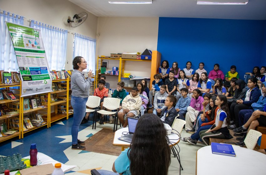 CAMPANHA RECICLA JAGUARIÚNA LEVA CONSCIENTIZAÇÃO AMBIENTAL ÀS ESCOLAS MUNICIPAIS