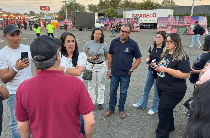 ALUNOS DO QUALIFICA JAGUARIÚNA CONHECEM BASTIDORES DO RODEIO