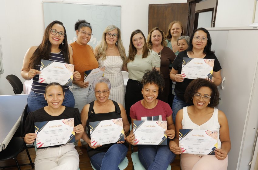 FUNDO SOCIAL DE JAGUARIÚNA CONCLUI MAIS UM CURSO GRATUITO DE MANICURE