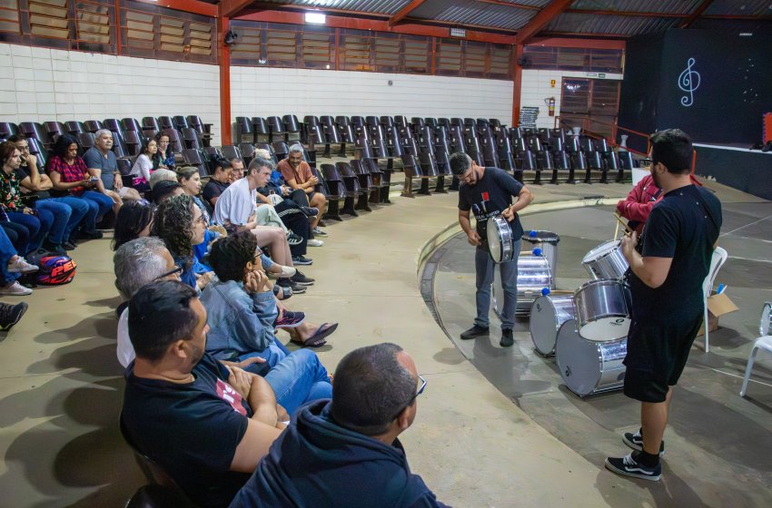AULAS DA BATERIA PEGADA DA ONÇA COMEÇAM NO PARQUE SANTA MARIA