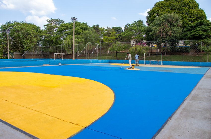 PREFEITURA INICIA OBRA DE REVITALIZAÇÃO DAS QUADRAS DO PARQUE SERRA DOURADA
