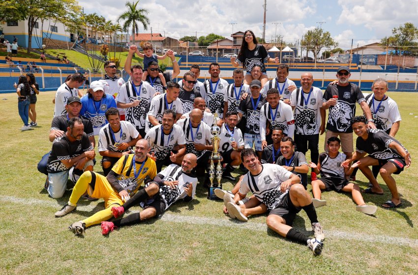 UNIDOS DO FLORIPA É CAMPEÃO DO SUPERVETERANOS