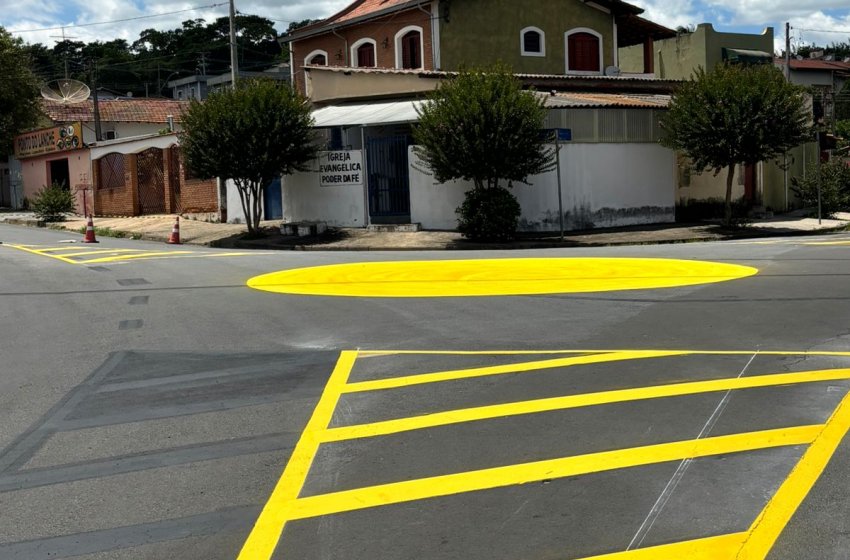 PREFEITURA REALIZA MELHORIAS NA SINALIZAÇÃO DE SOLO NO NOVA JAGUARIÚNA