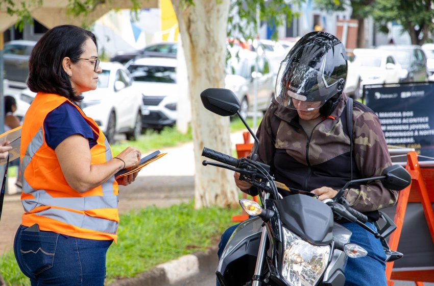 AÇÃO CONSCIENTIZA MOTOCICLISTAS EM JAGUARIÚNA