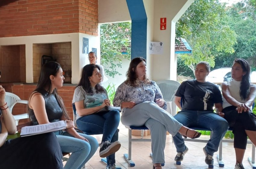 CASA DA MULHER DE JAGUARIÚNA RECEBE 1º ENCONTRO DO GRUPO DE COMBATE À VIOLÊNCIA CONTRA A MULHER