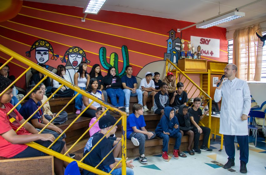 JAGUARIÚNA INICIA CICLO DE PALESTRAS SOBRE ZOONOSES PARA MAIS DE 2,5 MIL ALUNOS