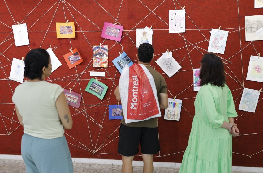 EXPOSIÇÃO DE LI ROSSI É ABERTA AO PÚBLICO NO TEATRO MUNICIPAL DONA ZENAIDE