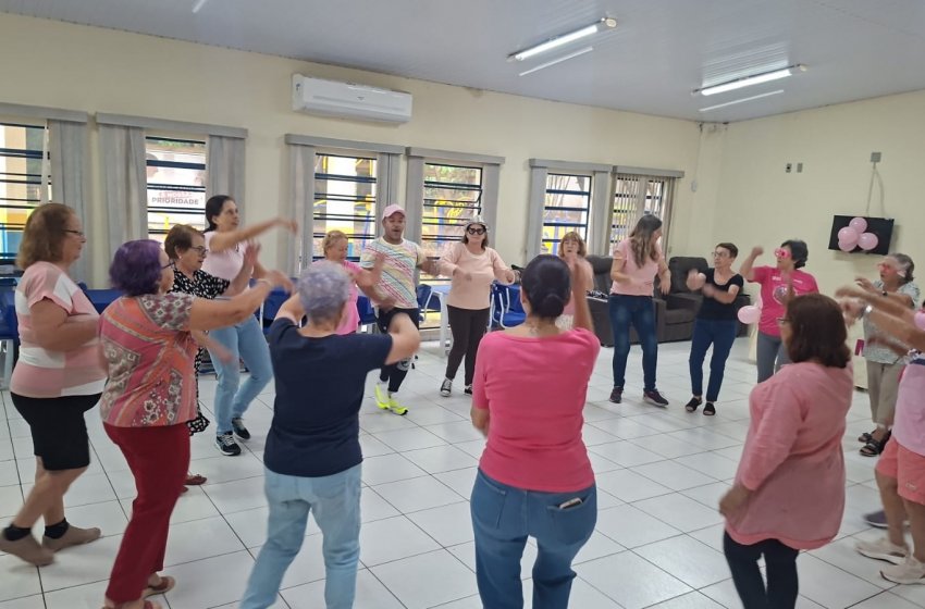 DIA DA MULHER TEVE DANÇA CIRCULAR NO CENTRO DIA DO IDOSO 