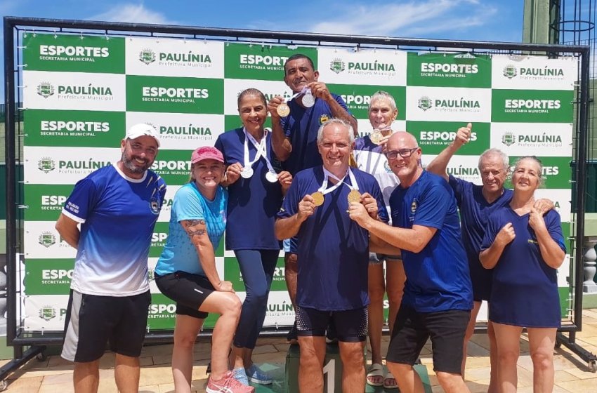 NATAÇÃO DO PROGRAMA VIVA MELHOR CONQUISTA MEDALHAS NO CIRCUITO MASTER