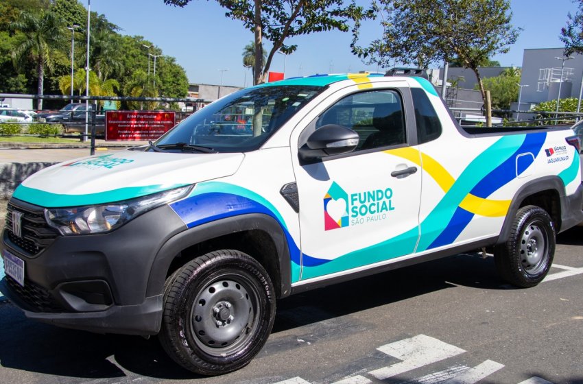 FUNDO SOCIAL DE JAGUARIÚNA RECEBE VEÍCULO ZERO-QUILÔMETRO DO GOVERNO DO ESTADO