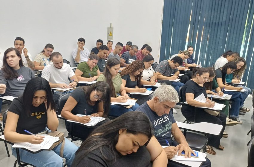MUTIRÃO DE EMPREGO DO PAT DE JAGUARIÚNA ATRAI MAIS DE 90 CANDIDATOS