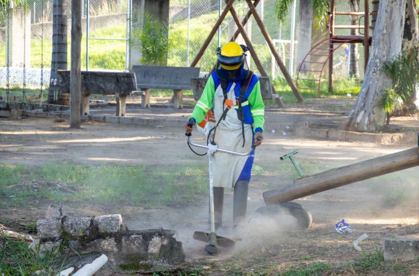PREFEITURA REALIZA NESTA QUARTA SERVIÇOS DE ROÇAGEM EM CINCO PONTOS DA CIDADE