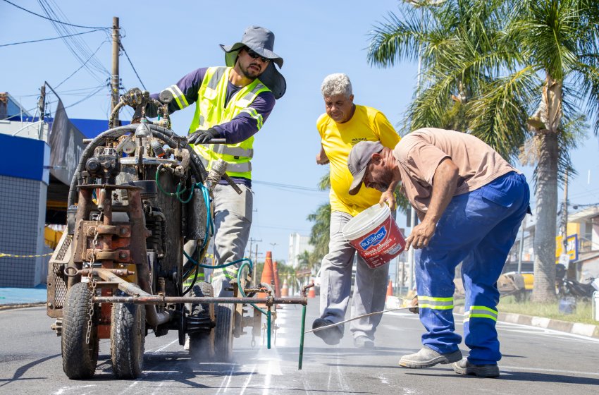 MOBILIDADE URBANA INICIA SINALIZAÇÃO VIÁRIA APÓS OBRAS NA ROTATÓRIA DA UPA 