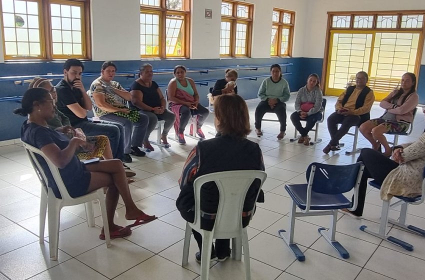MAIO LARANJA: CRAS FLORIANÓPOLIS PROMOVE RODA DE CONVERSA
