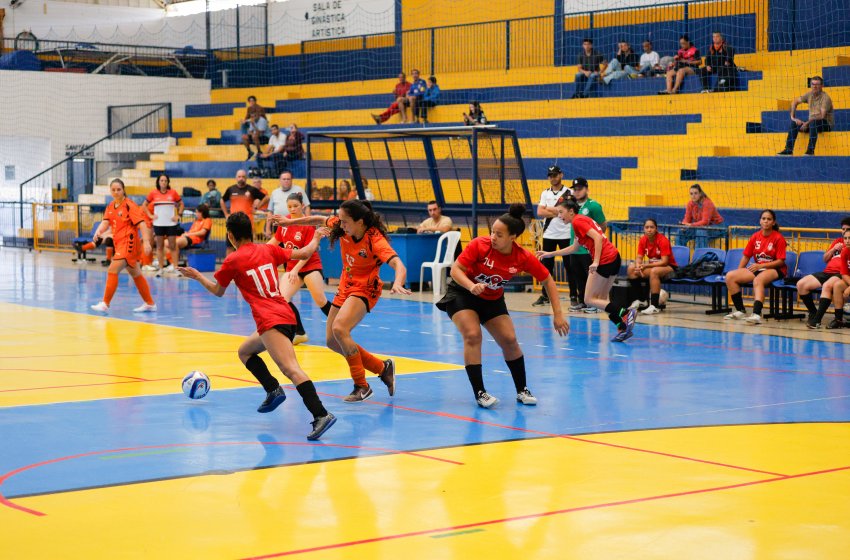 COPA JAGUARIÚNA DE FUTSAL FEMININO TEM 7 GOLS NA PRIMEIRA RODADA