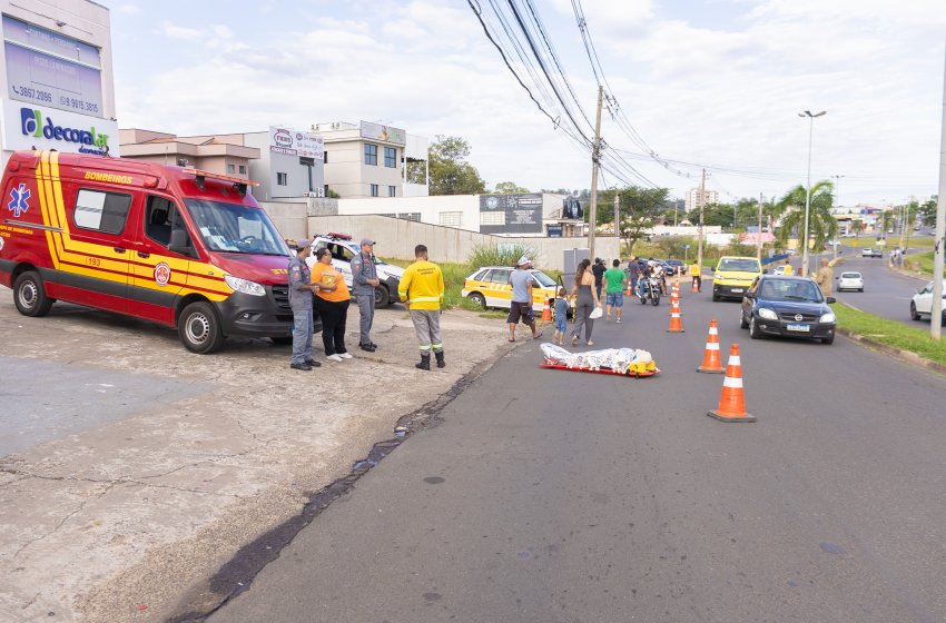 PREFEITURA REALIZA SIMULAÇÃO DE ACIDENTE DE TRÂNSITO NESTA QUINTA NA AV. PINTO CATÃO