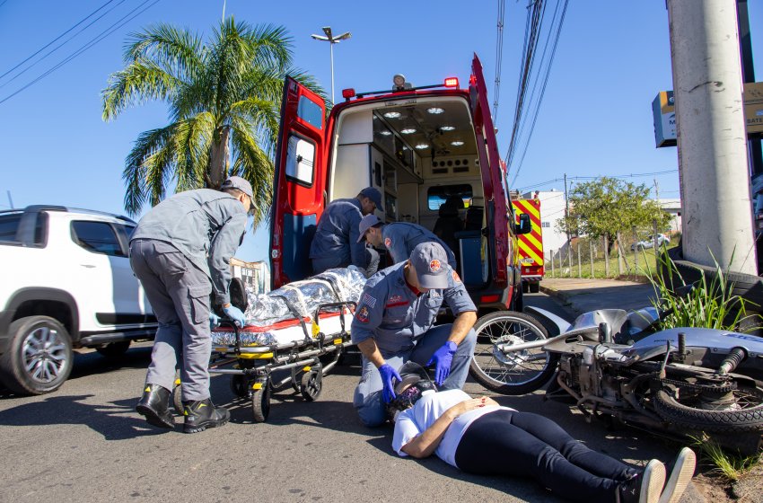 SIMULAÇÃO DE ACIDENTE CHAMA ATENÇÃO PARA SEGURANÇA NO TRÂNSITO