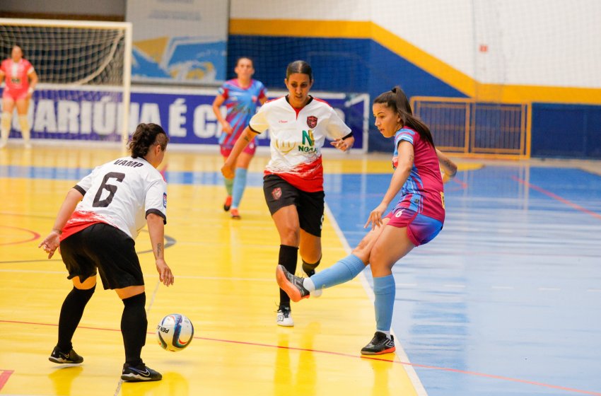 ADAGA JOGA PARA MANTER LIDERANÇA NA COPA JAGUARIÚNA DE FUTSAL FEMININO    