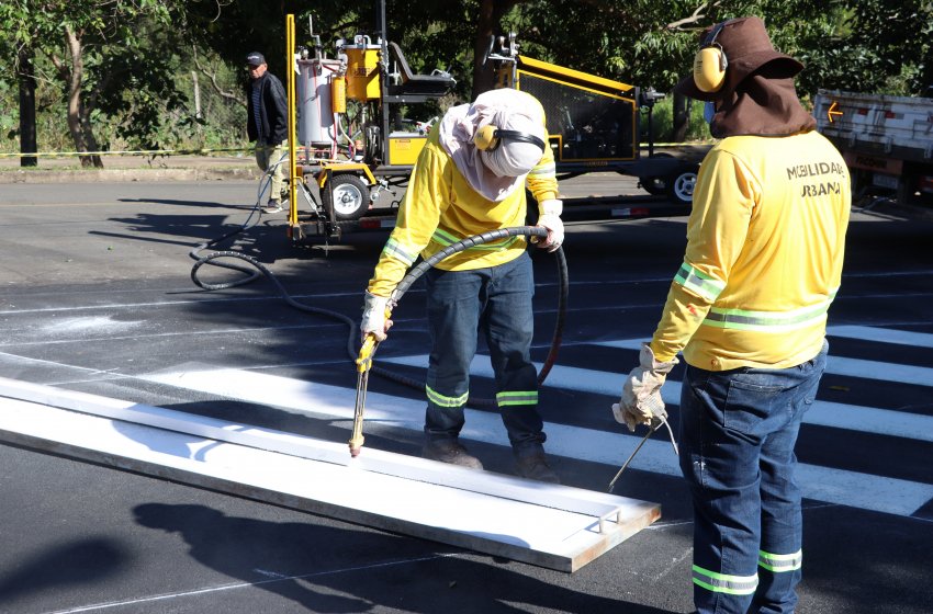 PREFEITURA INICIA PINTURA DA SINALIZAÇÃO DE SOLO EM RUAS RECAPEADAS NO SÃO JOSÉ
