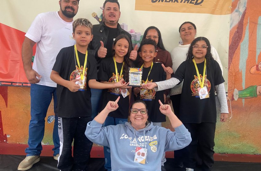 ALUNOS DA REDE MUNICIPAL DE JAGUARIÚNA SÃO DESTAQUE EM FASE REGIONAL DO MAIOR TORNEIO DE ROBÓTICA EDUCACIONAL DO MUNDO