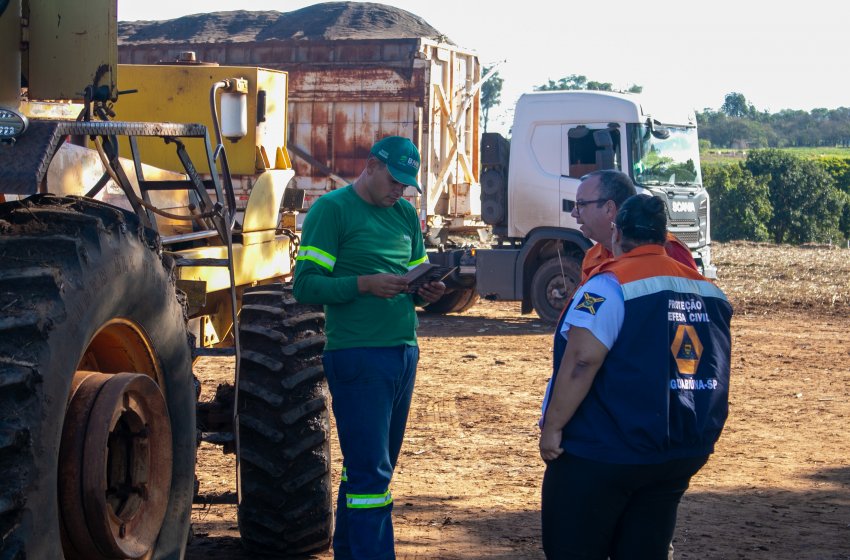 BAIRRO GUEDES RECEBE OPERAÇÃO DA DEFESA CIVIL CONTRA QUEIMADAS