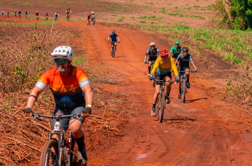 “JAGUARIÚNA MOUNTAIN BIKE DAY” ACONTECE DOMINGO NA FAZENDA DA BARRA