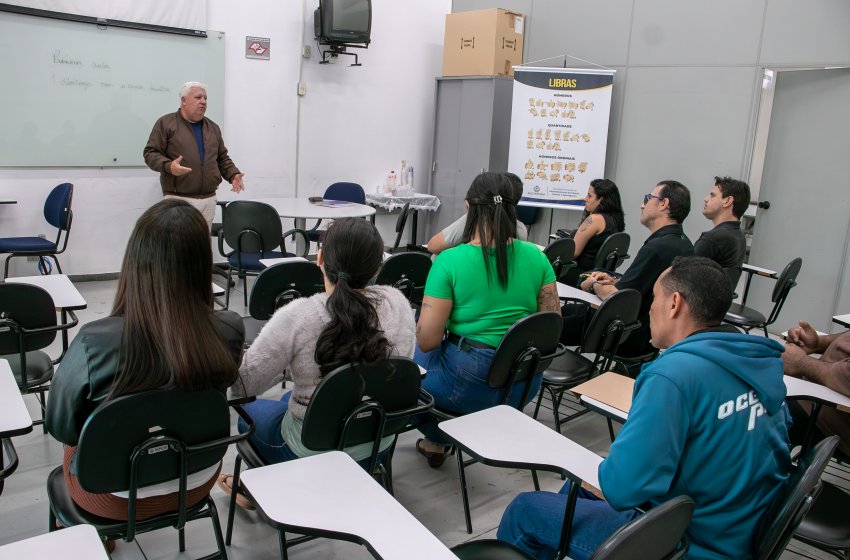 PAT REALIZA MUTIRÕES DE EMPREGO COM VAGAS PARA VÁRIAS ÁREAS