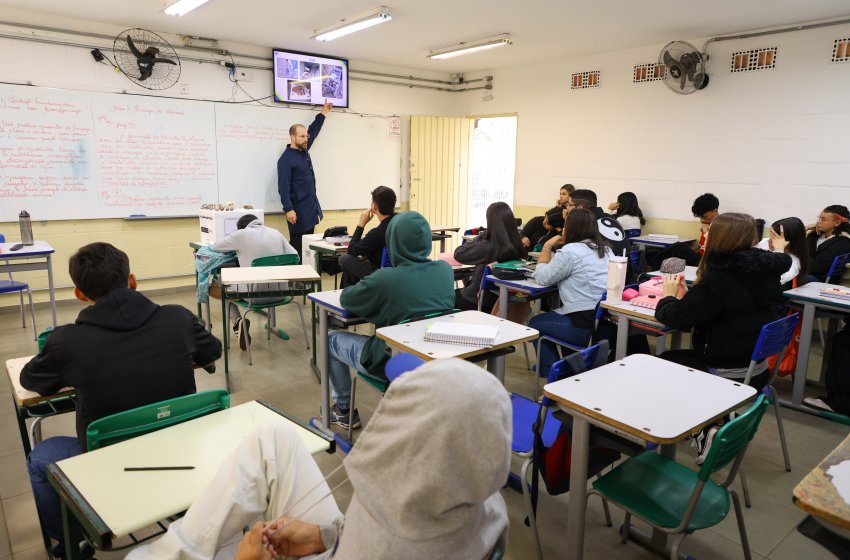 CICLO DE PALESTRAS SOBRE ZOONOSES E ANIMAIS PEÇONHENTOS COMEÇA EM ESCOLA DE JAGUARIÚNA