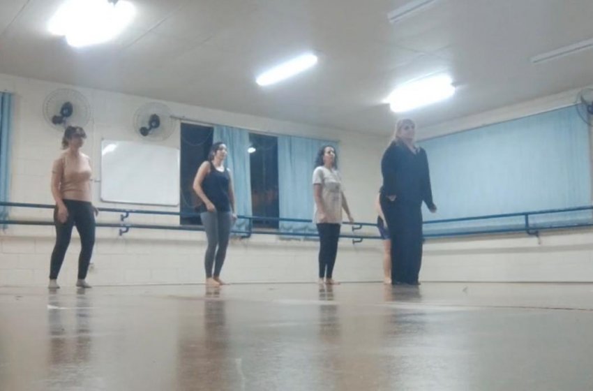 EDUCAÇÃO E CULTURA OFERECEM AULAS DE JAZZ E PILATES EXCLUSIVAS PARA PROFESSORES DA REDE MUNICIPAL DE JAGUARIÚNA