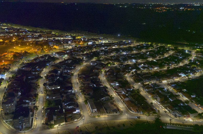 ILUMINAÇÃO PÚBLICA EM LED JÁ ALCANÇA METADE DOS PONTOS DE JAGUARIÚNA