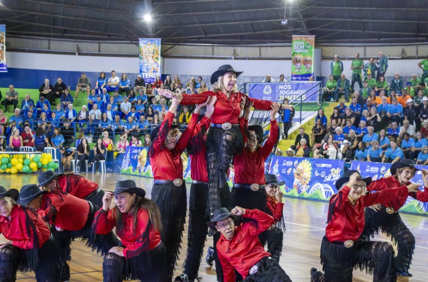 GRUPO DE DANÇA 60+ DE JAGUARIÚNA PARTICIPA DE FESTIVAL EM SERRA NEGRA