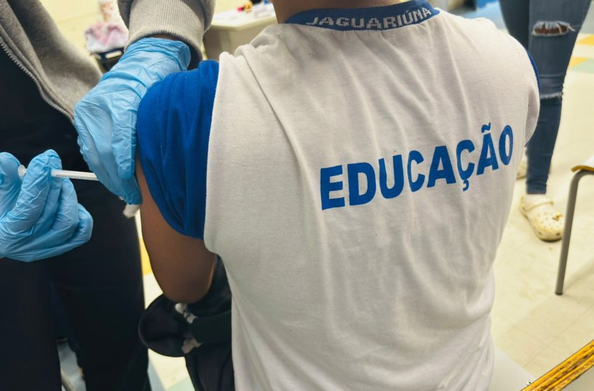 JAGUARIÚNA AVANÇA NA VACINAÇÃO NAS ESCOLAS E IMUNIZA ALUNOS E PROFESSORES