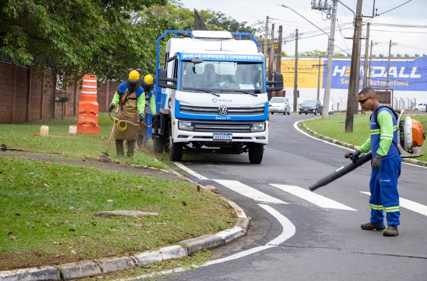 SERVIÇOS DE ROÇAGEM E CATA-ENTIULHO SÃO EXECUTADOS EM JAGUARIÚNA NESTA SEGUNDA