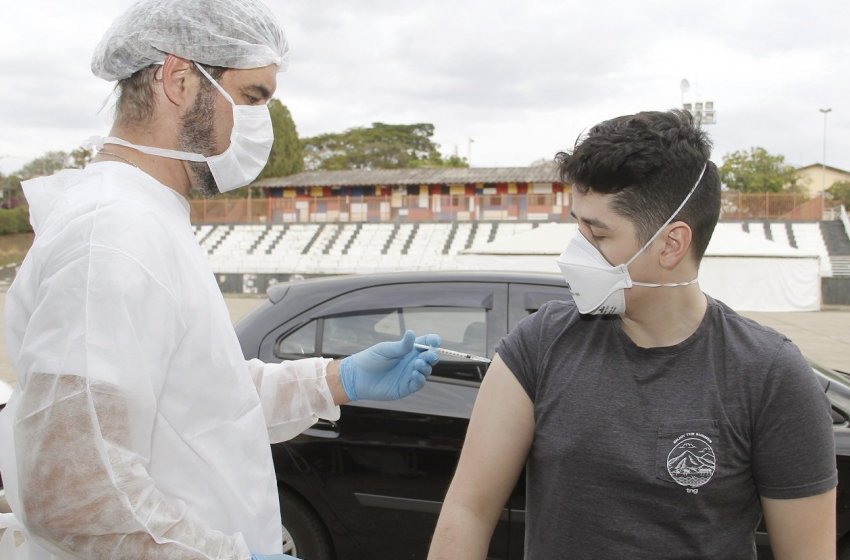 SAÚDE VOLTA A VACINAR CONTRA A COVID-19 NESTA QUARTA-FEIRA